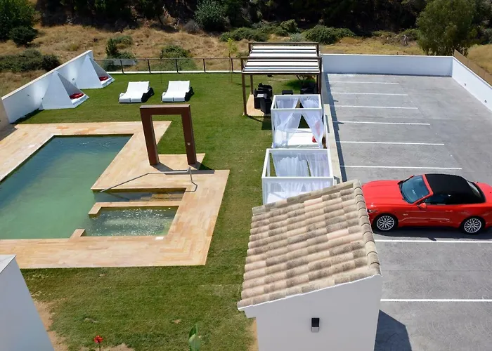 Apartamentos Turisticos El Lago